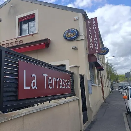 Au Saule Pleureur Апартаменты *